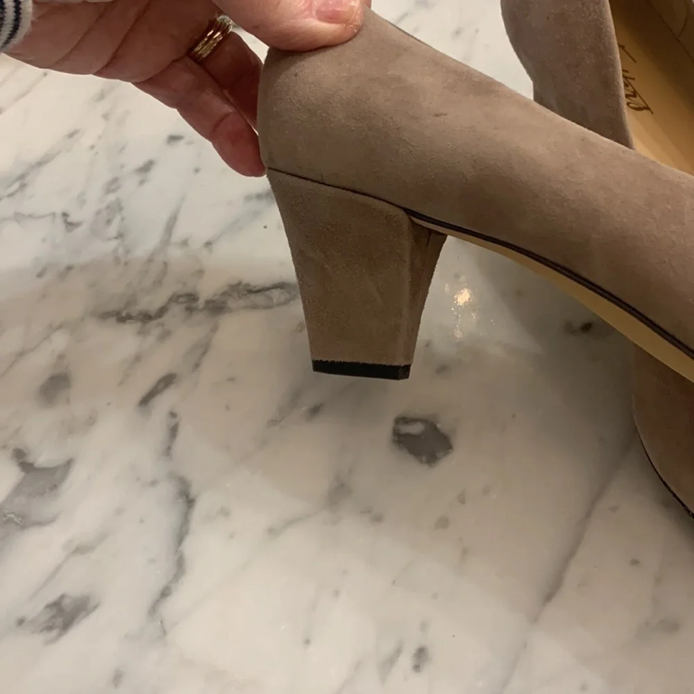 Trotters suede EUC nude tan Penelope 9.5 M power pump all day comfort
